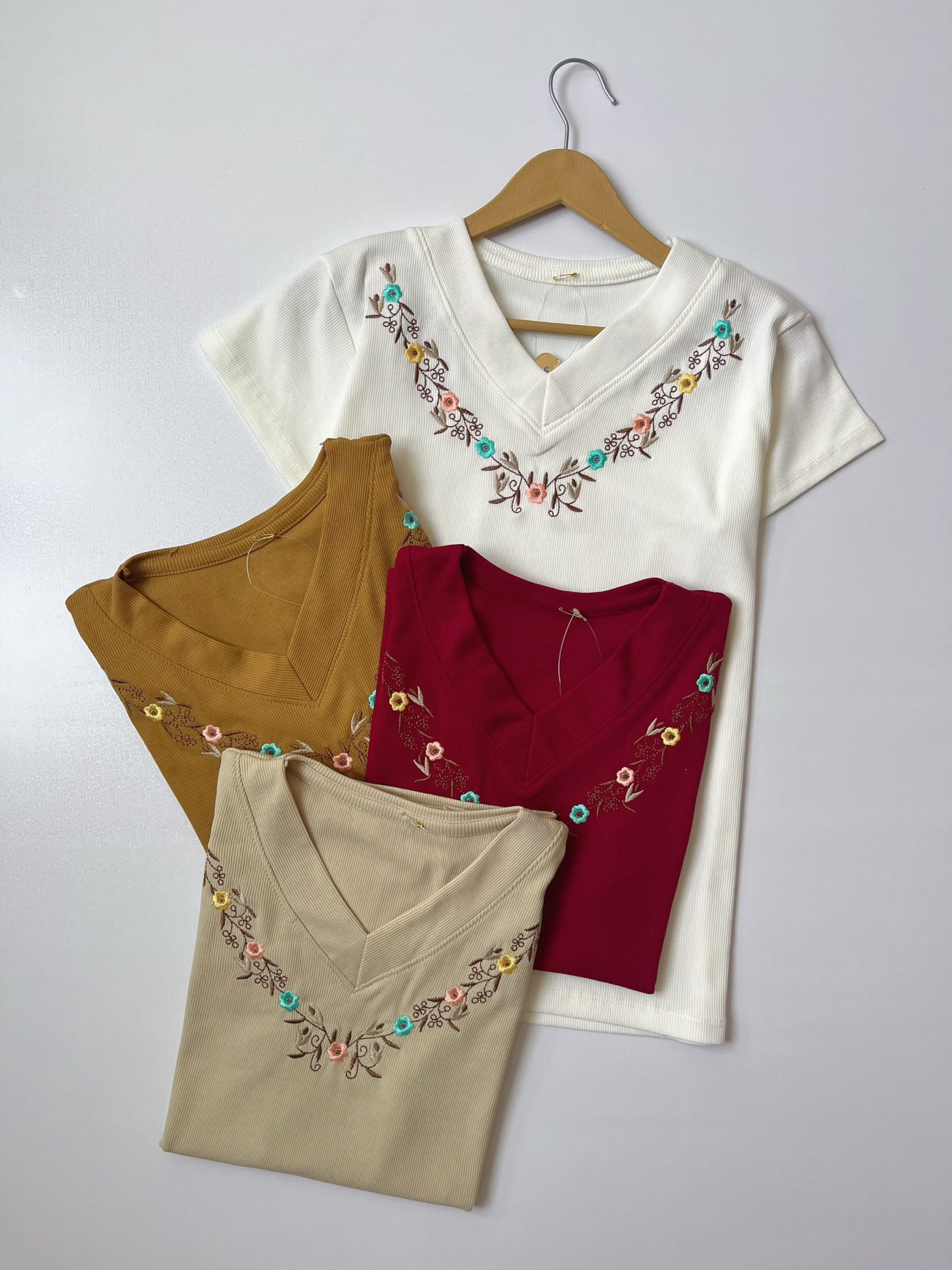 تیشرت گلدوزی یاسمین🌸🍃